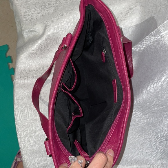 Nine & Co. magenta/fuschia full-zipper closure tote bag/purse - Picture 5 of 5